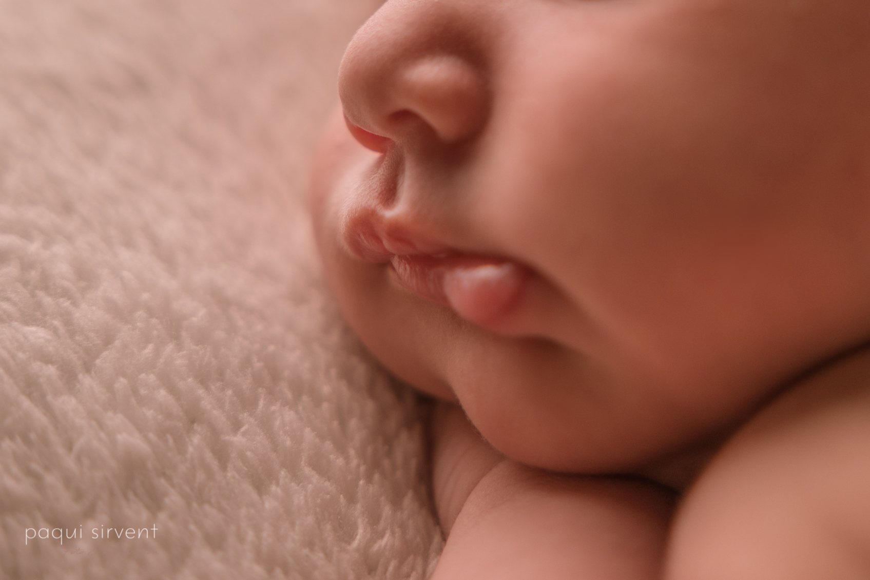 newborn detalle labios